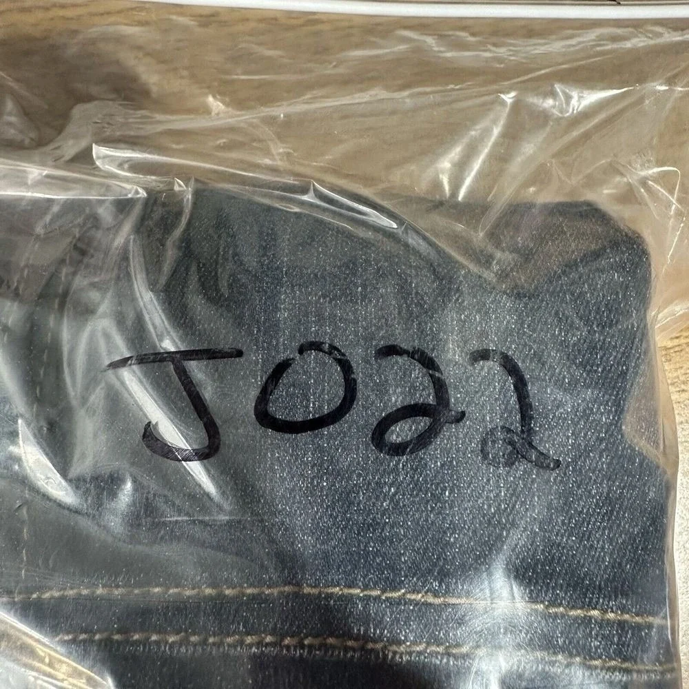 Torrid Size 16R Relaxed Boot Jeans Dark Wash Blue Denim Mid Rise Plus Whiskered